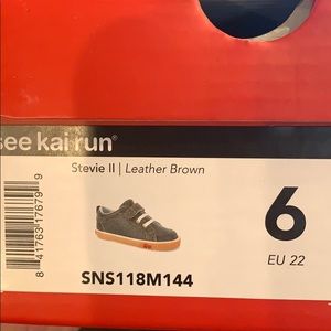 See Kai Run Stevie II Leather brown shoes size 6